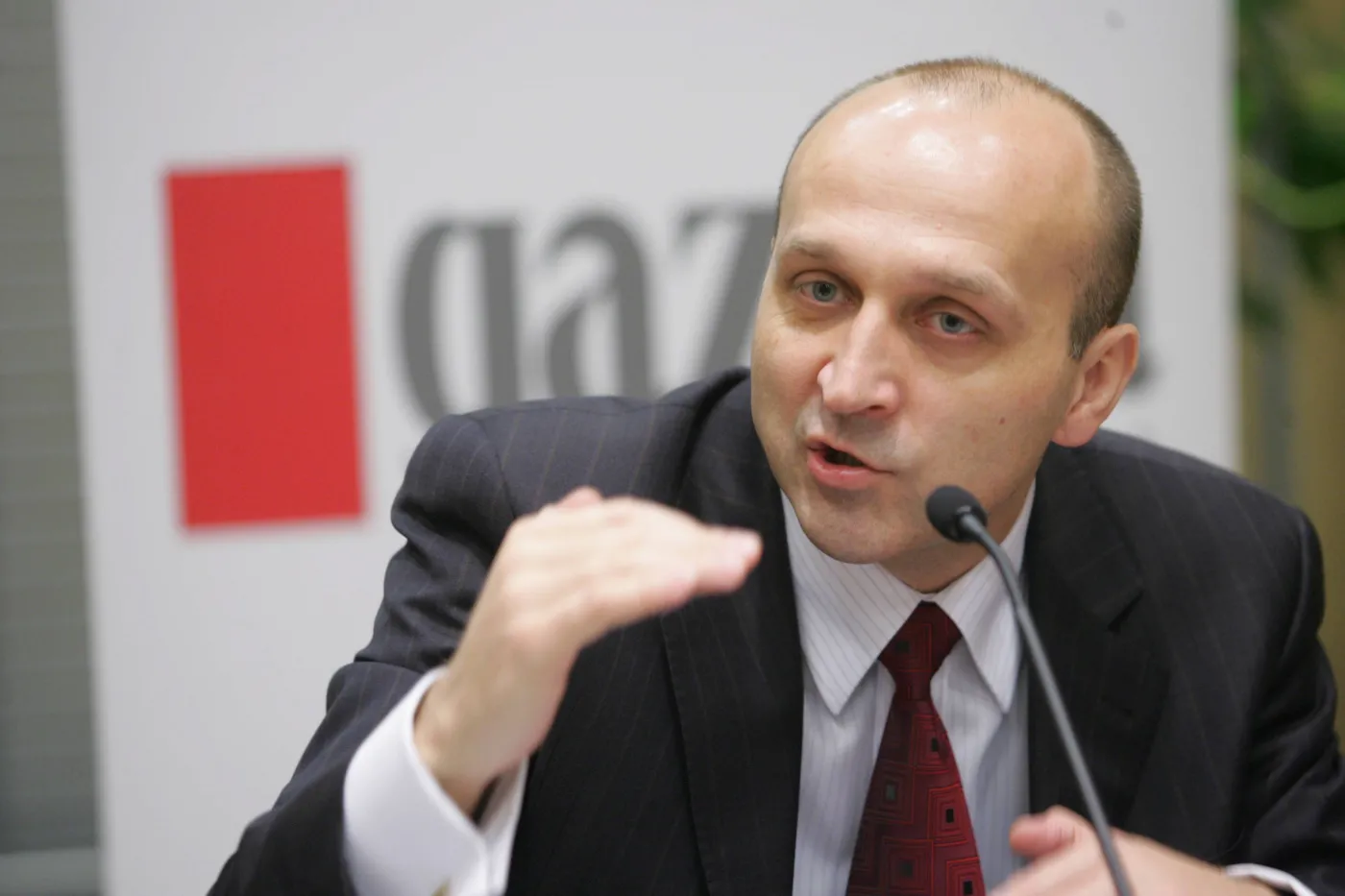 6877582-kazimierz-marcinkiewicz.jpg