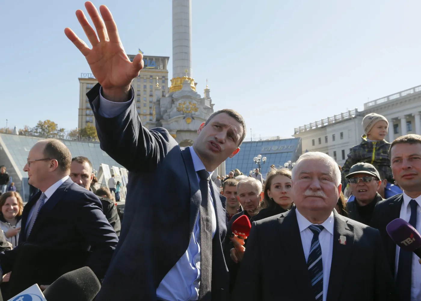 6894911-lech-walesa-na-majdanie.jpg