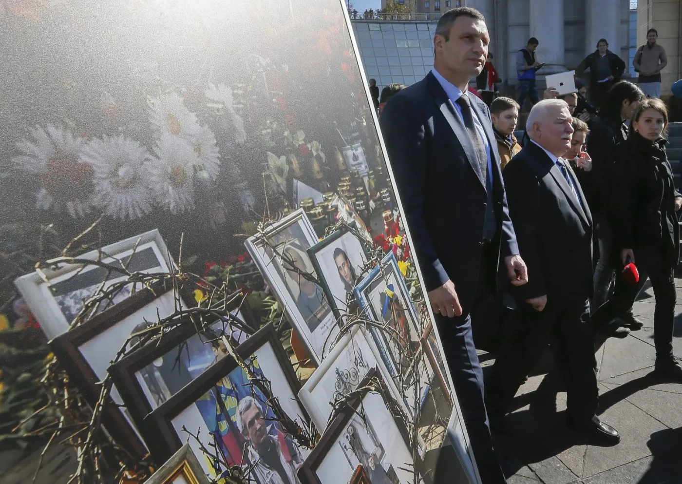 6895085-lech-walesa-na-majdanie.jpg