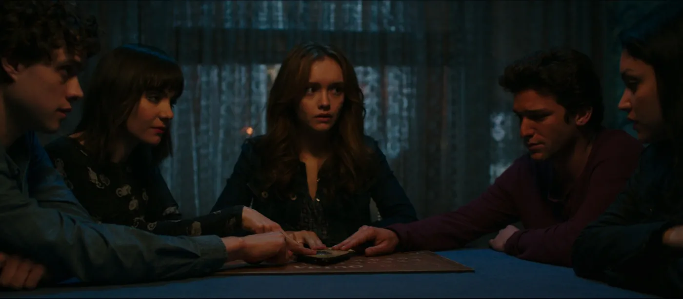 6988256-diabelska-plansza-ouija.jpg