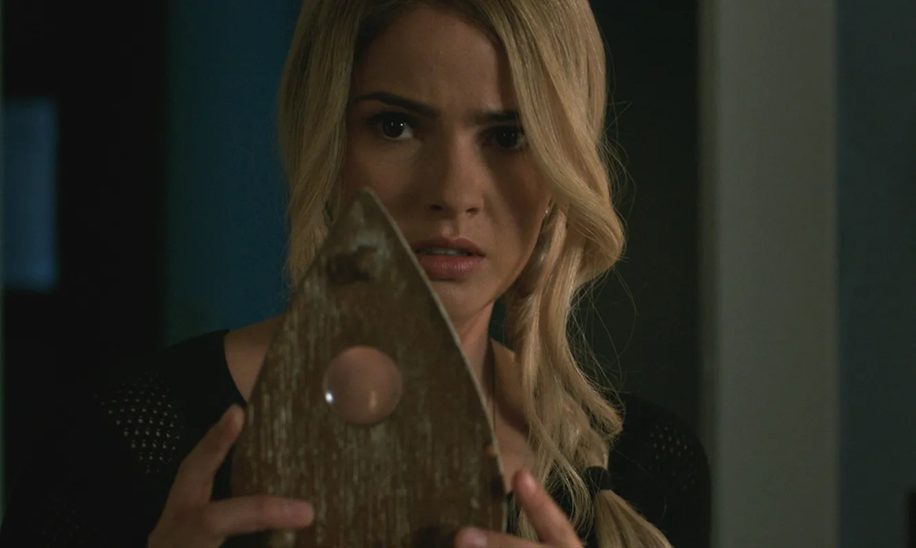 6988285-diabelska-plansza-ouija.jpg
