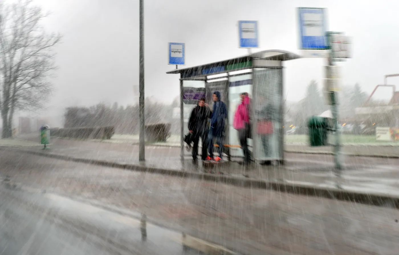 7607121-opady-sniegu-w-szczecinie.jpg
