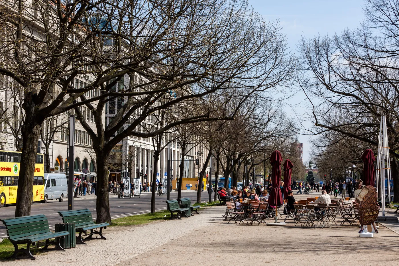7705868-unter-den-linden-berlin.jpg