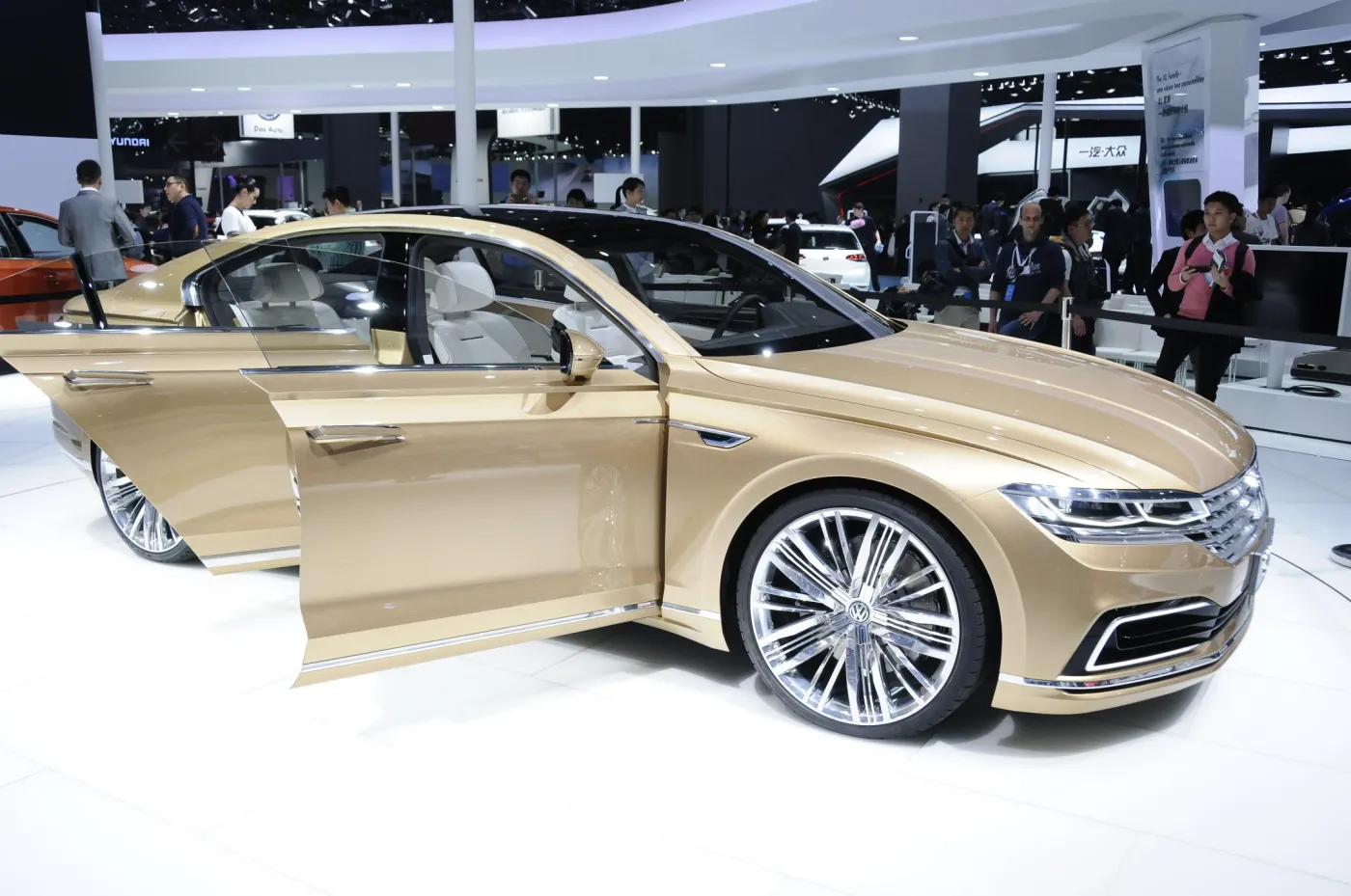 7708319-volkswagen-c-coupe-gte.jpg