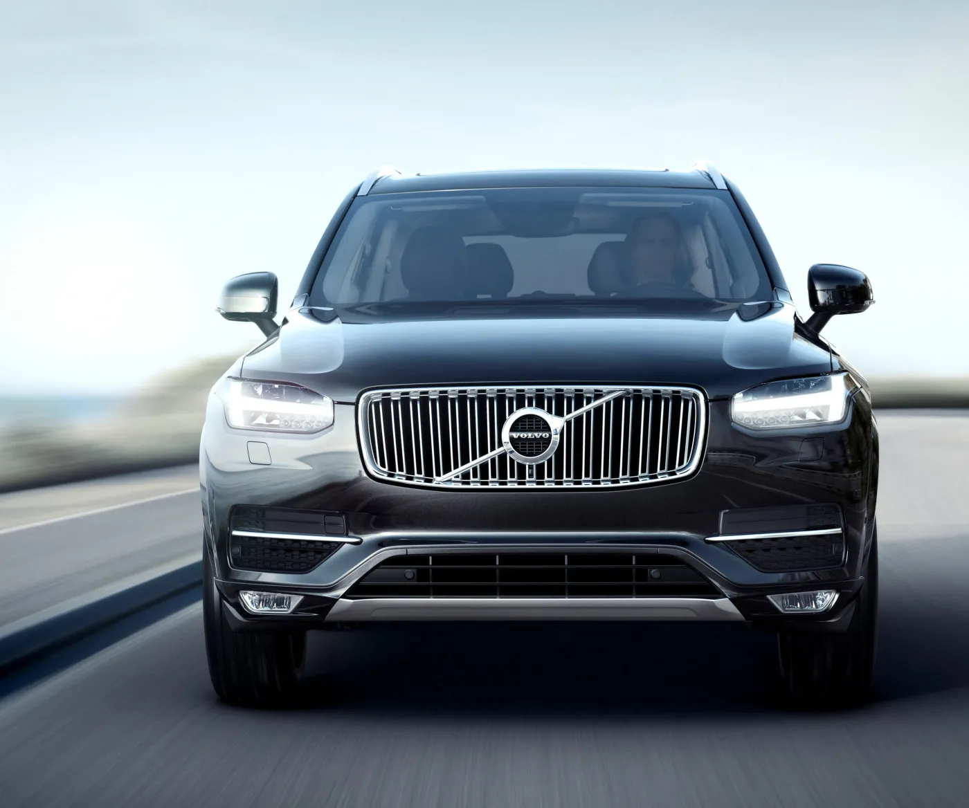 6841611-volvo-xc90-first-edition.jpg