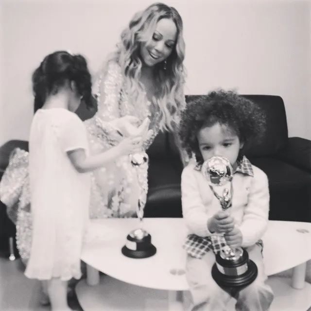 7320444-mariah-carey-z-dziecmi.jpg