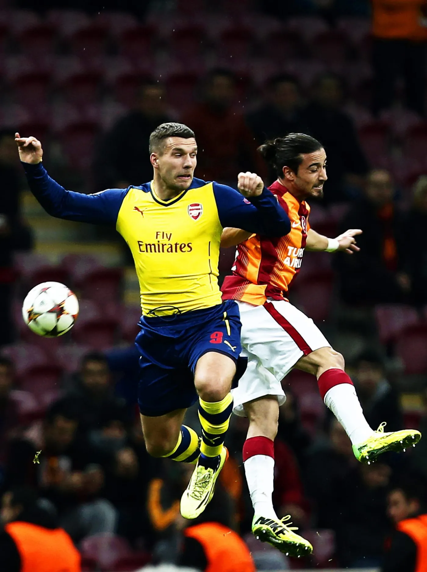 Lukas Podolski (z lewej)