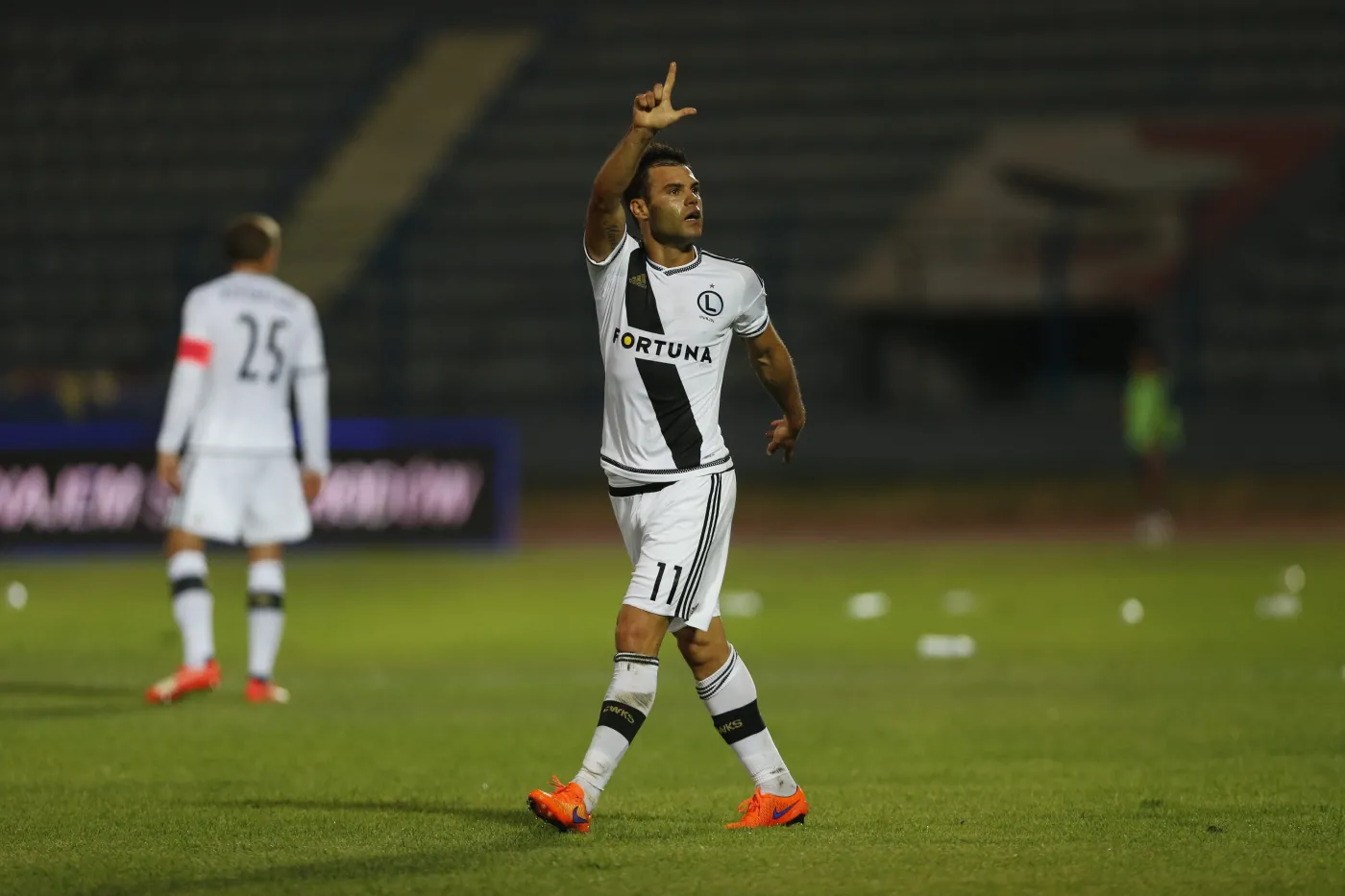 8034155-fk-kukesi-legia-warszawa.jpg