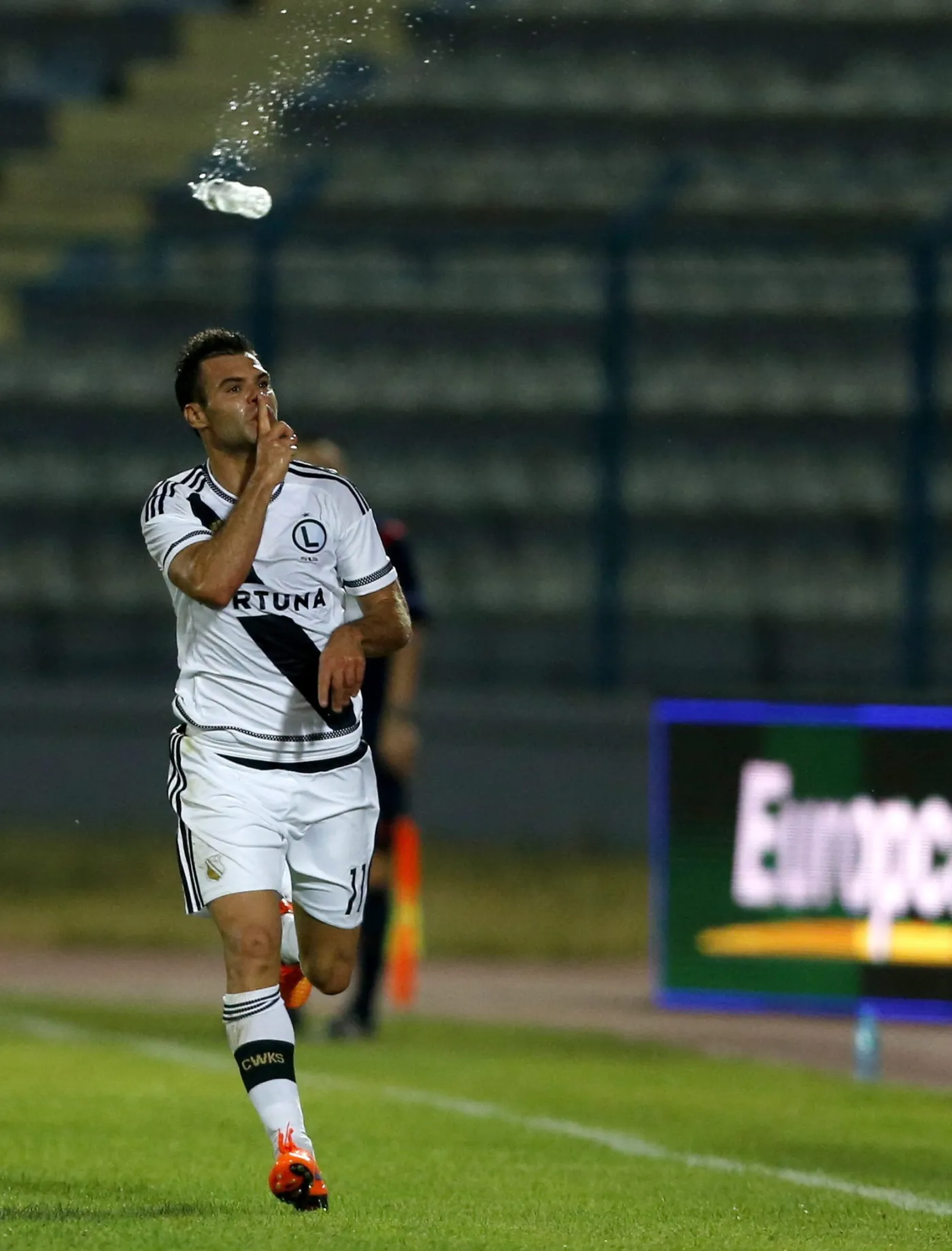 8034372-fk-kukesi-legia-warszawa.jpg