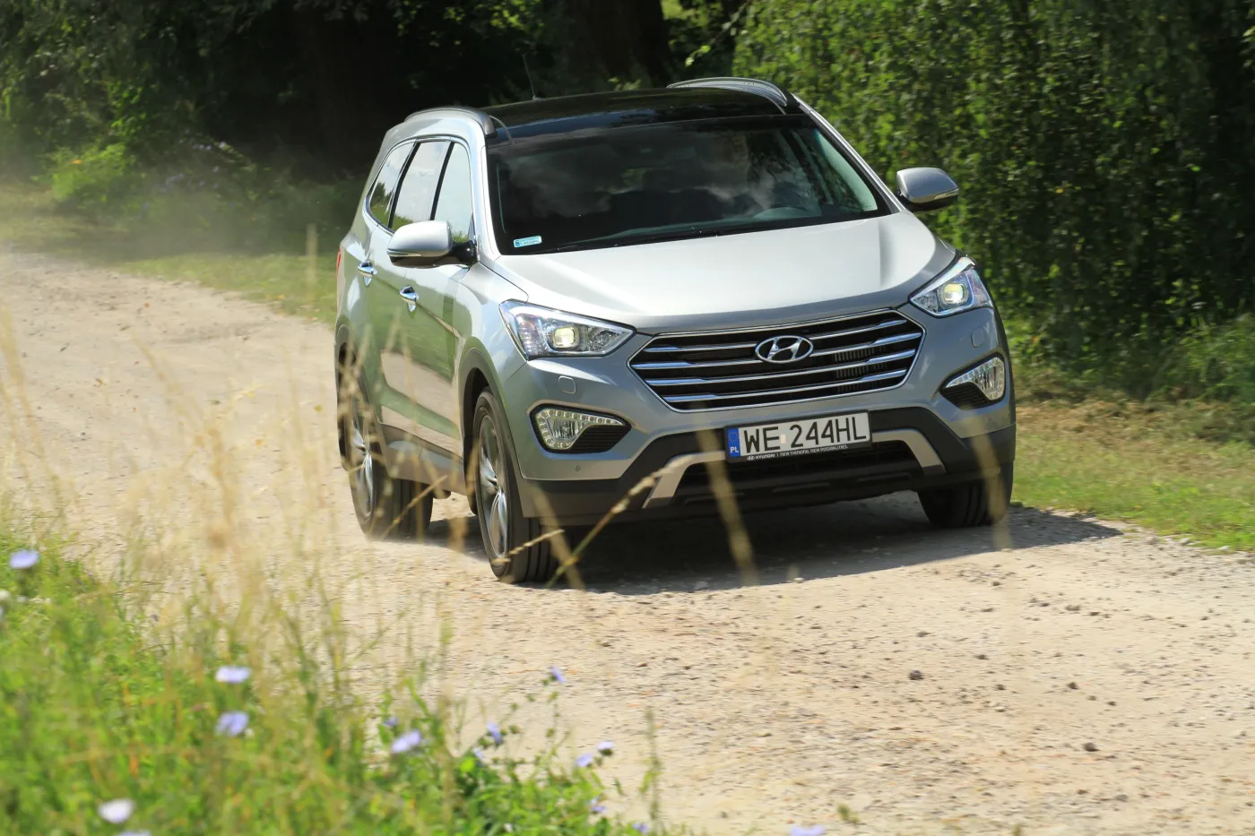 7760003-hyundai-grand-santa-fe.jpg