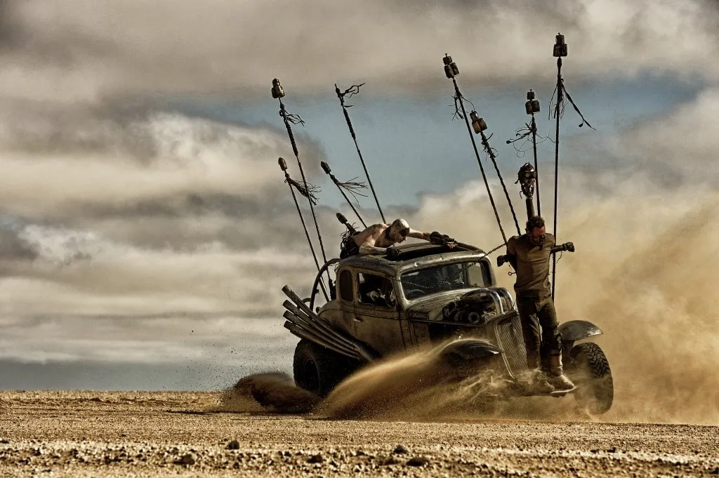 7799744-mad-max-na-drodze-gniewu.jpg
