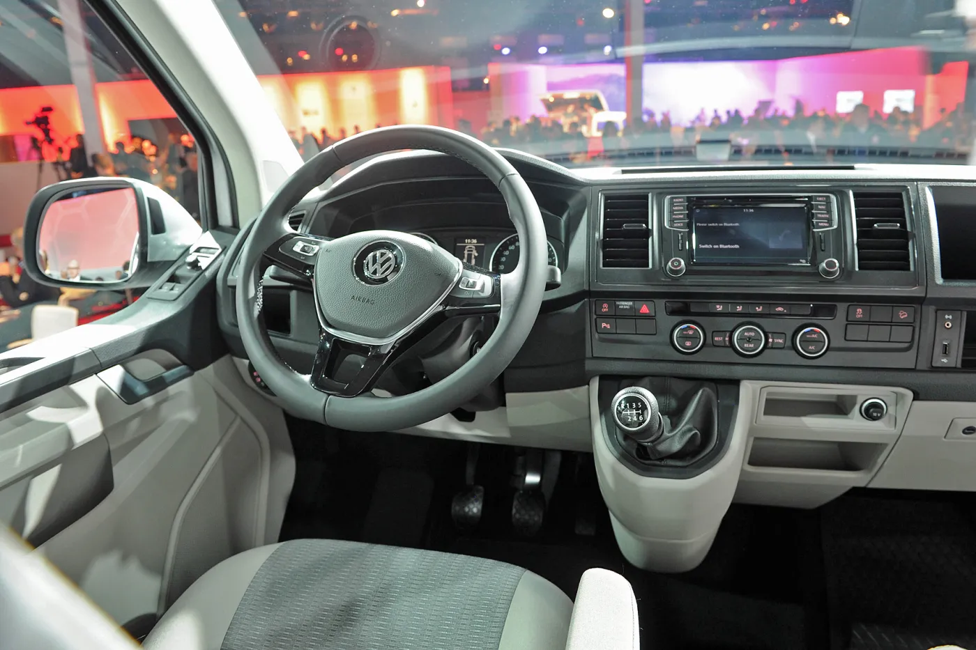 7661315-volkswagen-transporter-t6.jpg