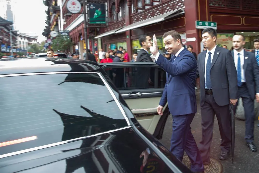 8475899-hongqi-l5-i-andrzej-duda.jpg