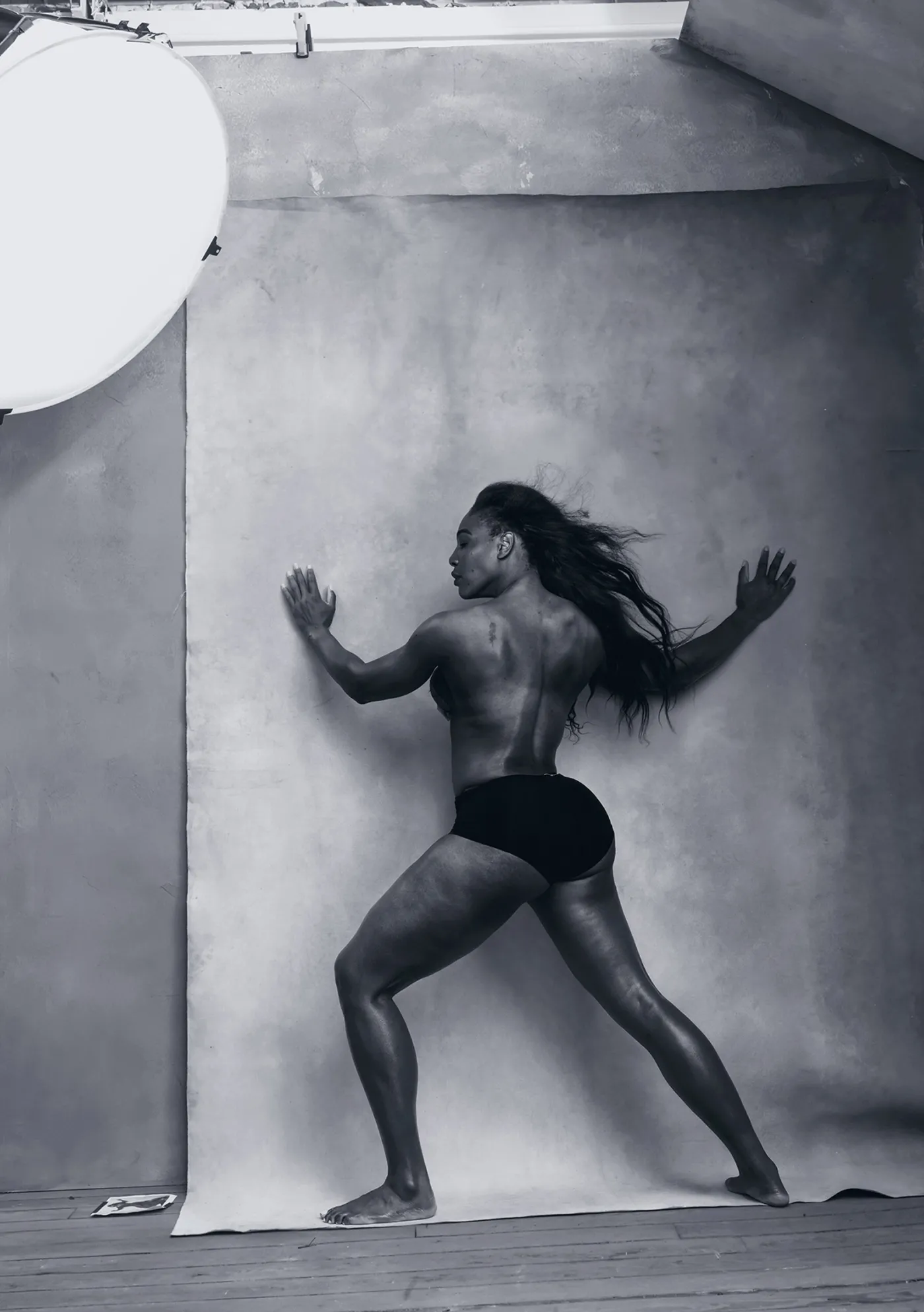 8485114-kalendarz-pirelli-2016.jpg