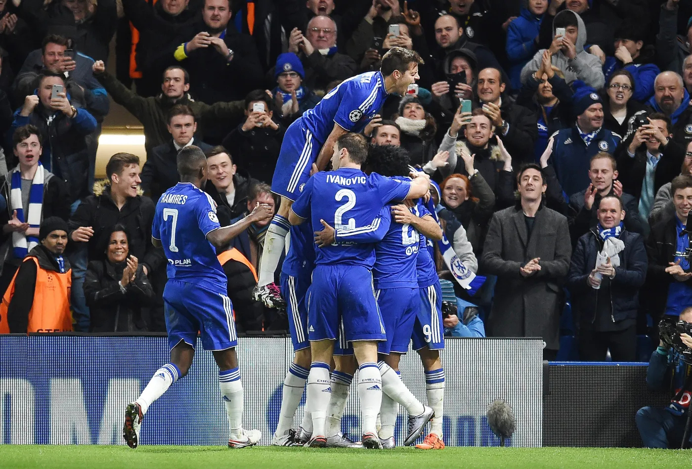 Liga Mistrzów: Wygrane i awans Chelsea i Dynama Kijów. WIDEO