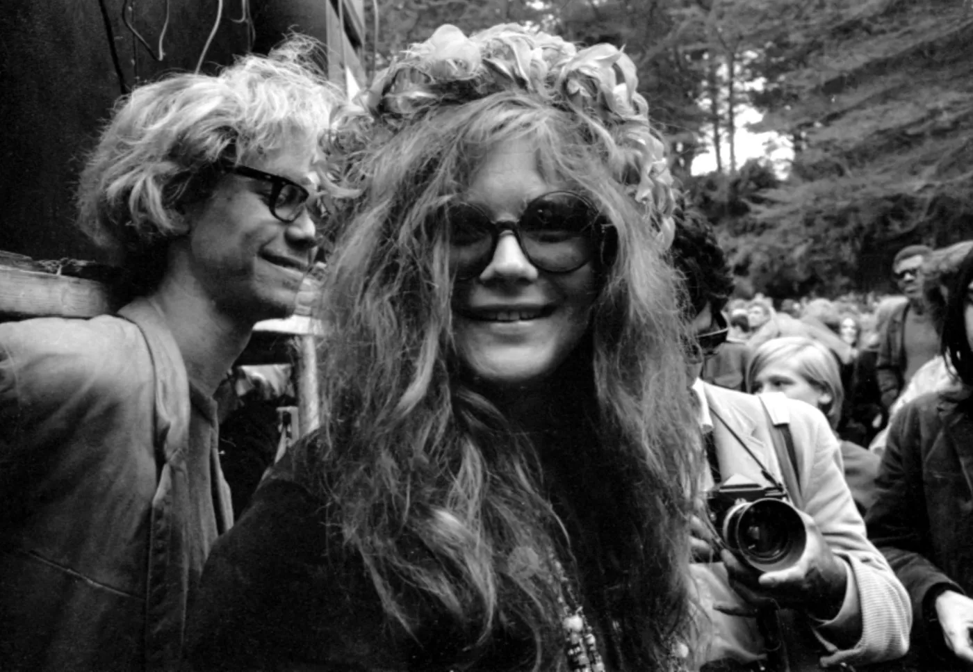 8582954-janis-little-girl-blue.jpg