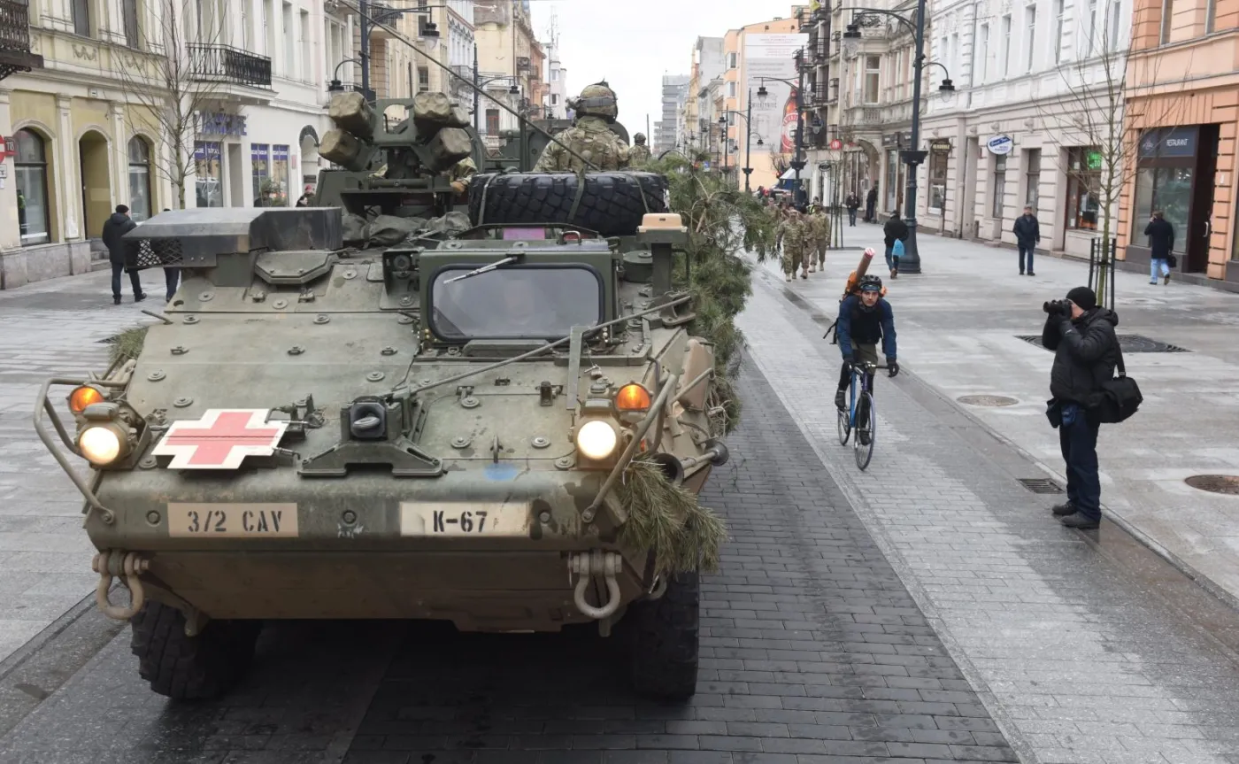 Amerykańscy żołnierze z 2. Pułku Kawalerii Armii USA odwiedzili przejazdem Łódź