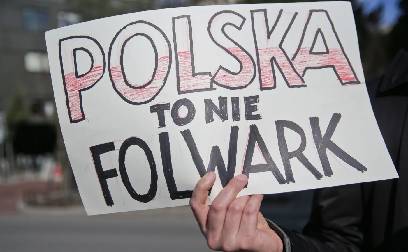 8843812-w-obronie-polskiej-ziemi.jpg