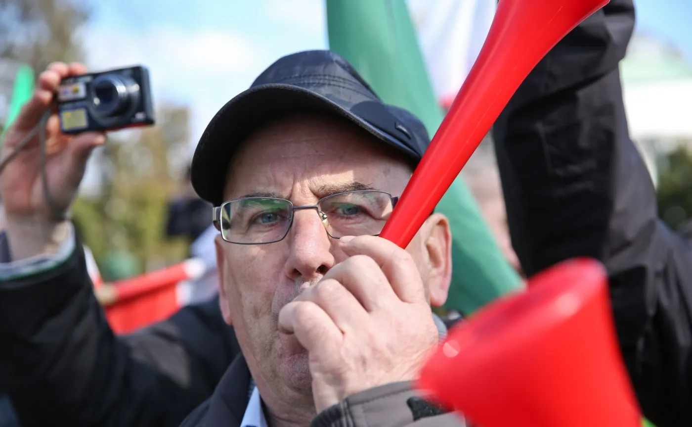 8843876-w-obronie-polskiej-ziemi.jpg