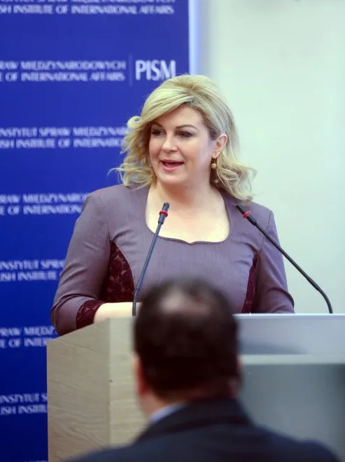8686594-kolinda-grabar-kitarovic.jpg