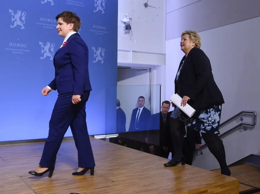 Miała "dobre tło"! Modowy koszmar premier Norwegii przysłużył się Beacie Szydło. FOTO