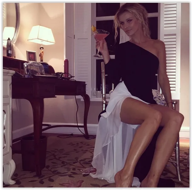 8719628-tak-mieszka-joanna-krupa.jpg
