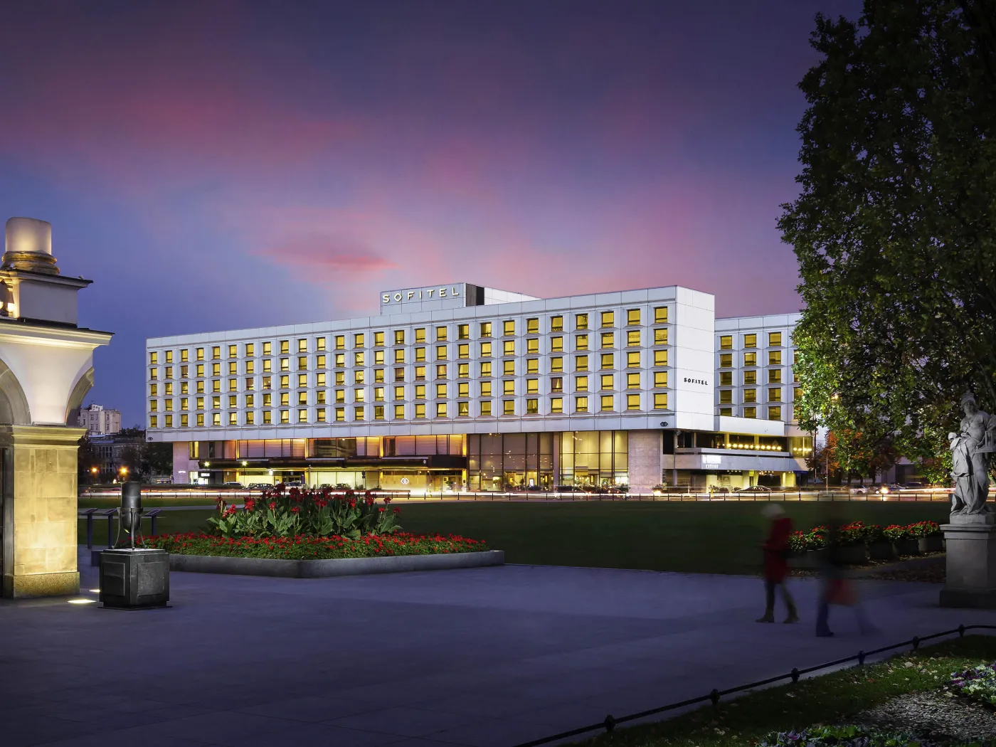 9202807-sofitel-warszawa-viktoria.jpg