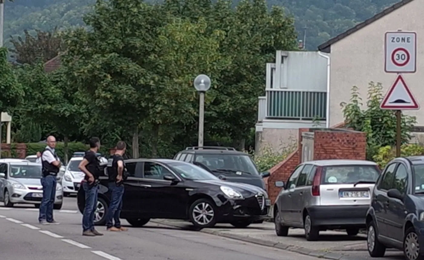 Atak na francuski kościół