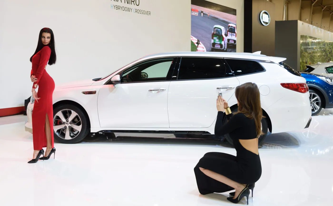 Kia zwerbowała legendarnego inżyniera BMW. Efekt? W Polsce nowa optima kombi bije rywali ceną i wyposażeniem [FOTO]