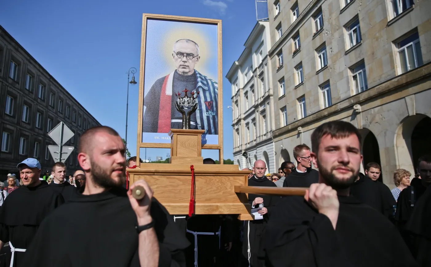 Procesja z relikwiami św. Maksymiliana Kolbego