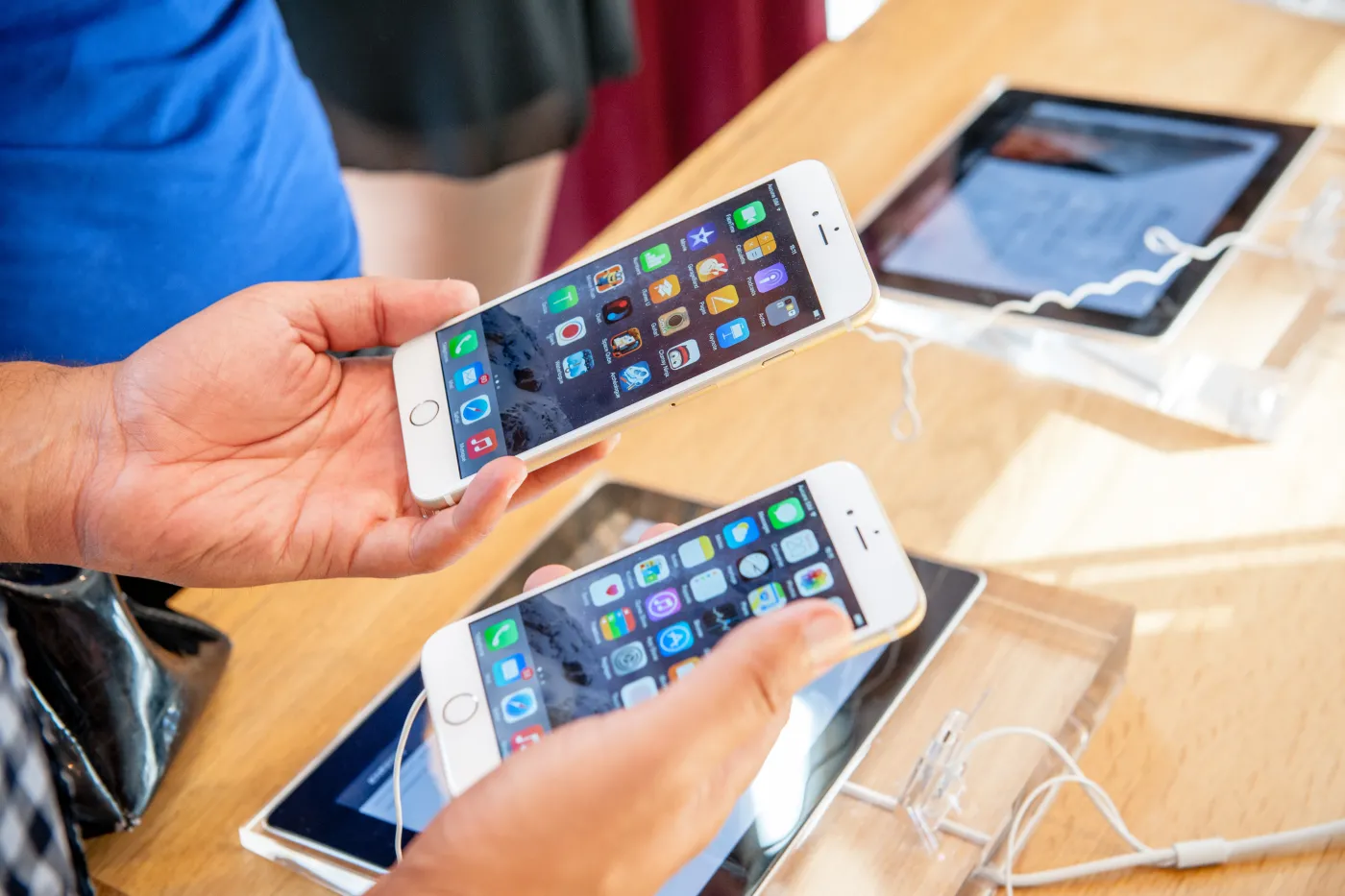 7200978-iphone-6-i-iphone-6-plus.jpg