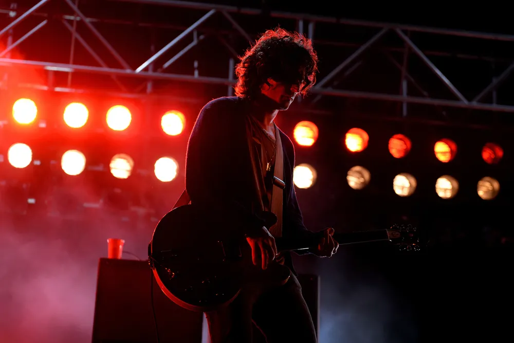 Nick Valensi, czyli CRX