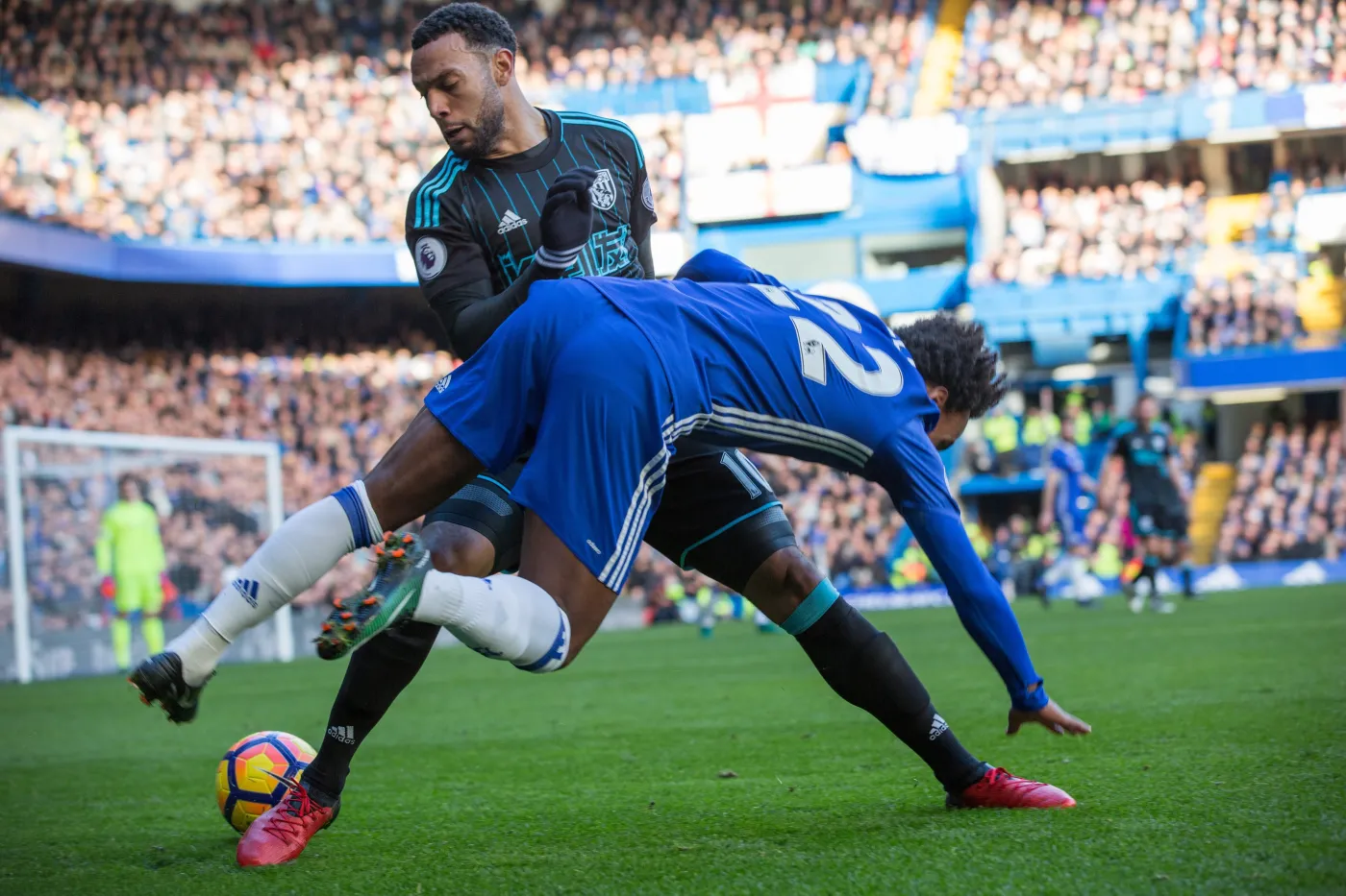 Matt Phillips i Willian