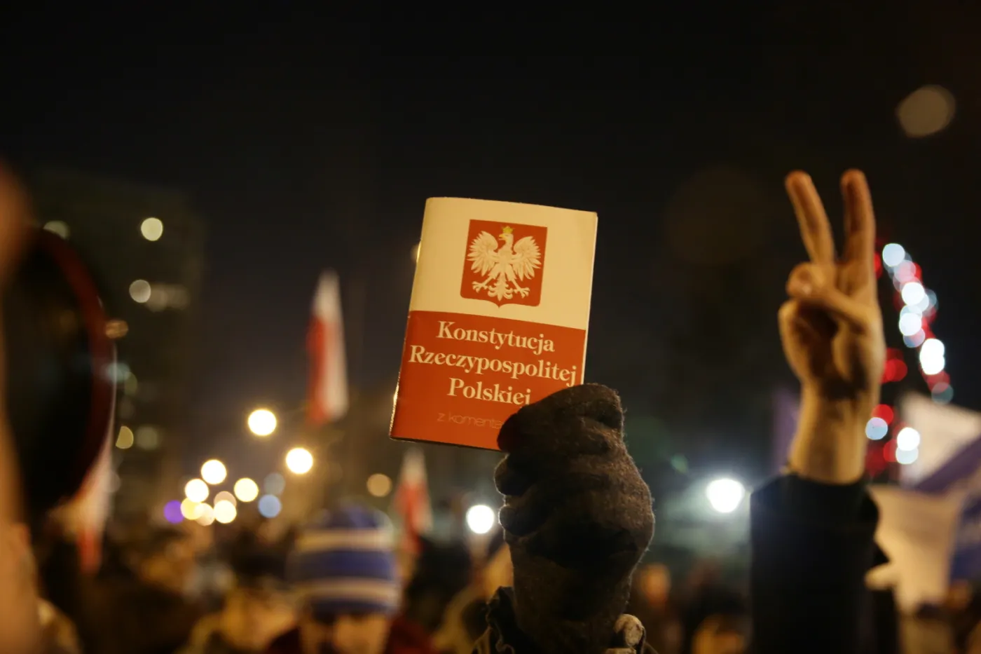9712044-protest-kod-przed-sejmem.jpg