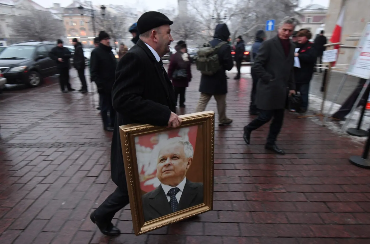 9774817-uczestnicy-miesiecznicy.jpg