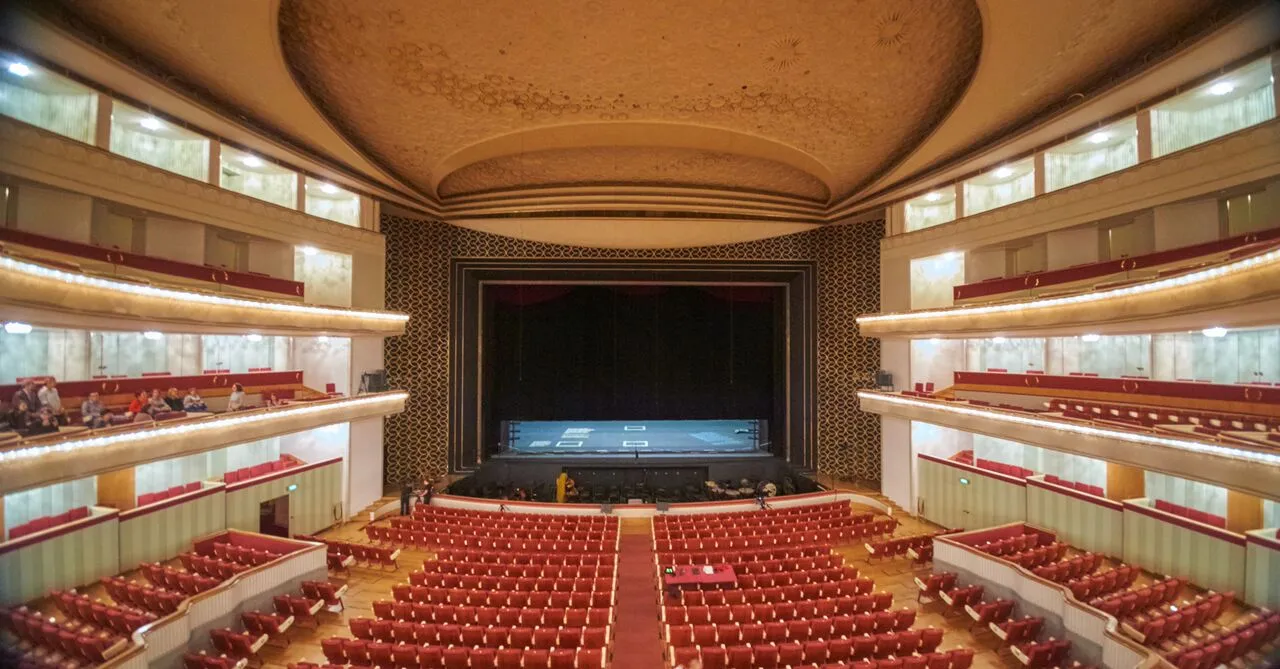 9553329-scena-teatru-wielkiego.jpg