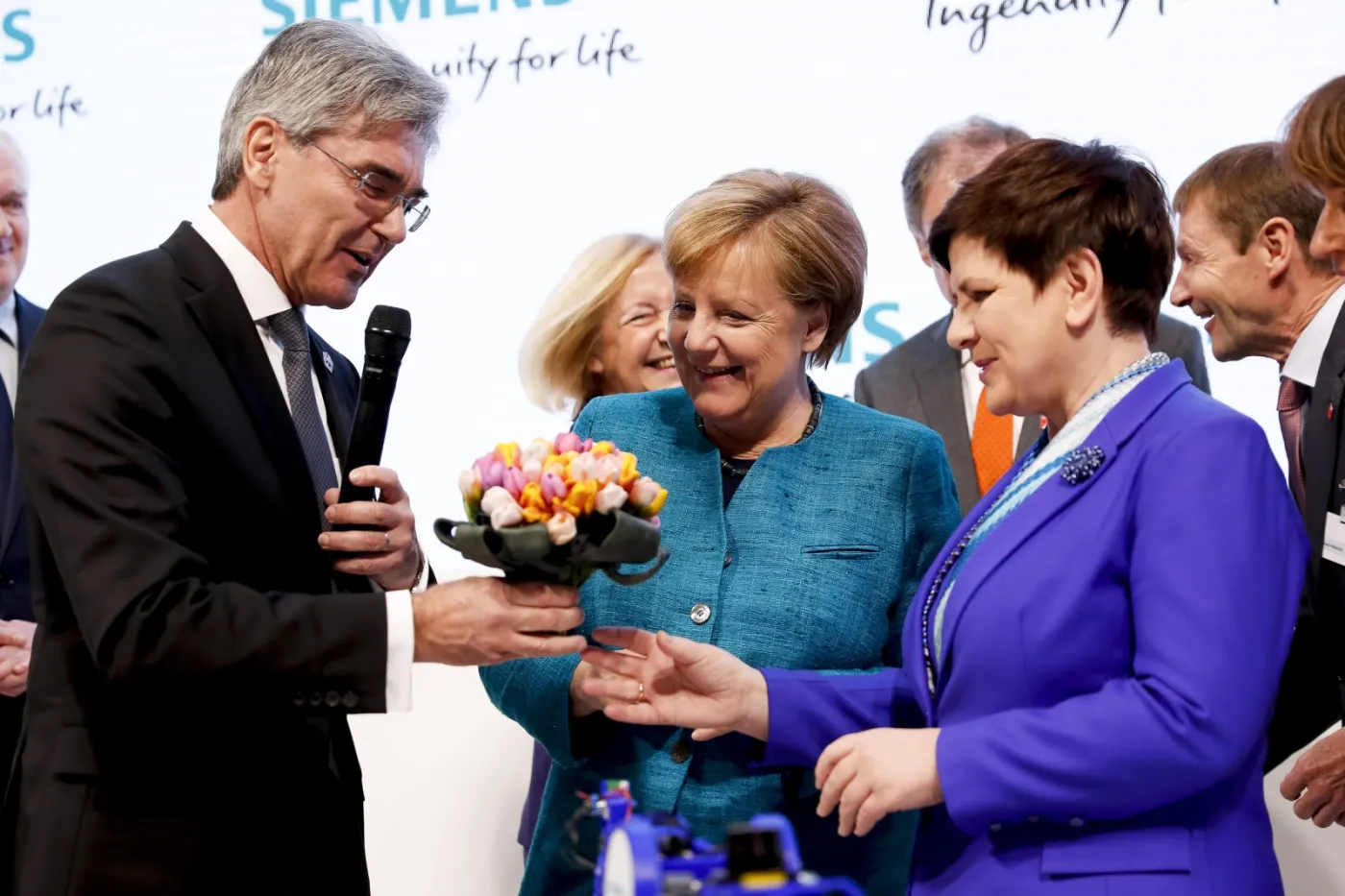 10090604-epa-hannover-messe-2017.jpg
