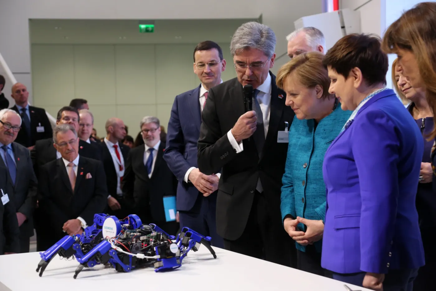10090636-epa-hannover-messe-2017.jpg