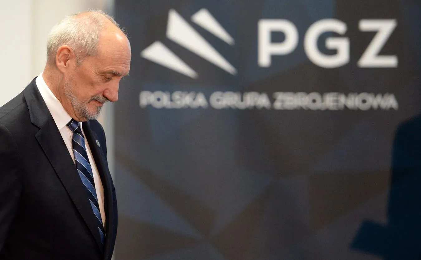 Antoni Macierewicz i PGZ