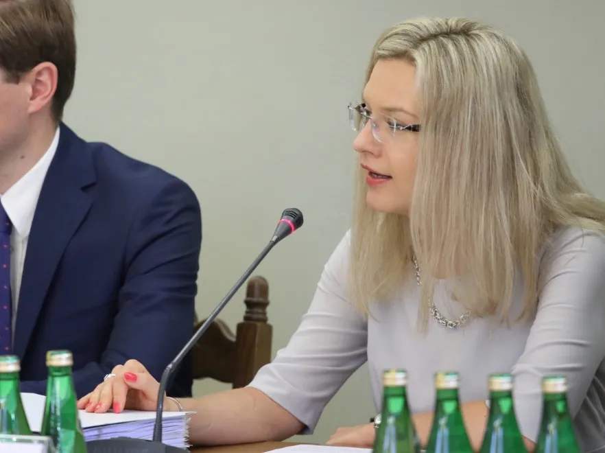 Tych butów lepiej nie widzieć... Małgorzata Wassermann fatalnie "dopieściła" stylizację. FOTO