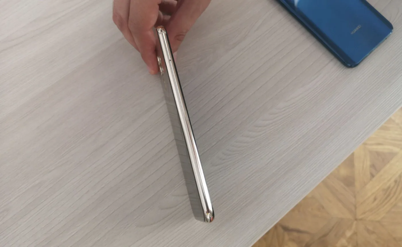 11334561-mate-20-lite-od-huawei.jpg