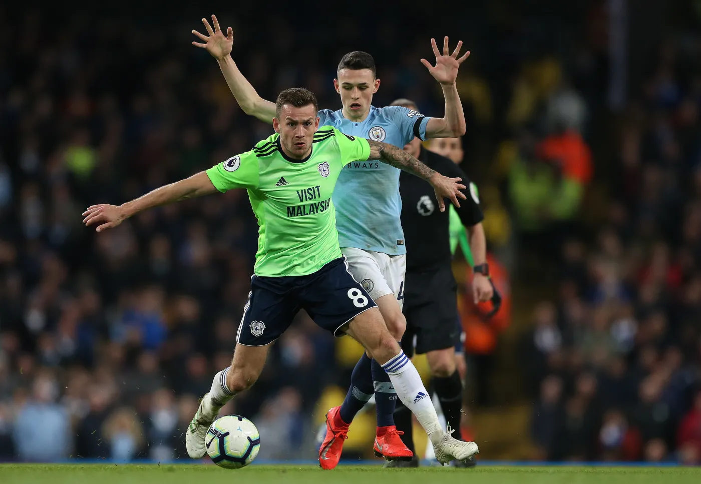 Manchester City liderem, Tottenham wygrał na nowym stadionie