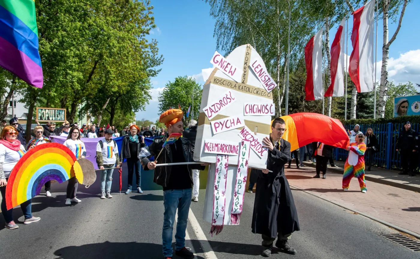 12300709-manifestacja-w-toruniu.jpg