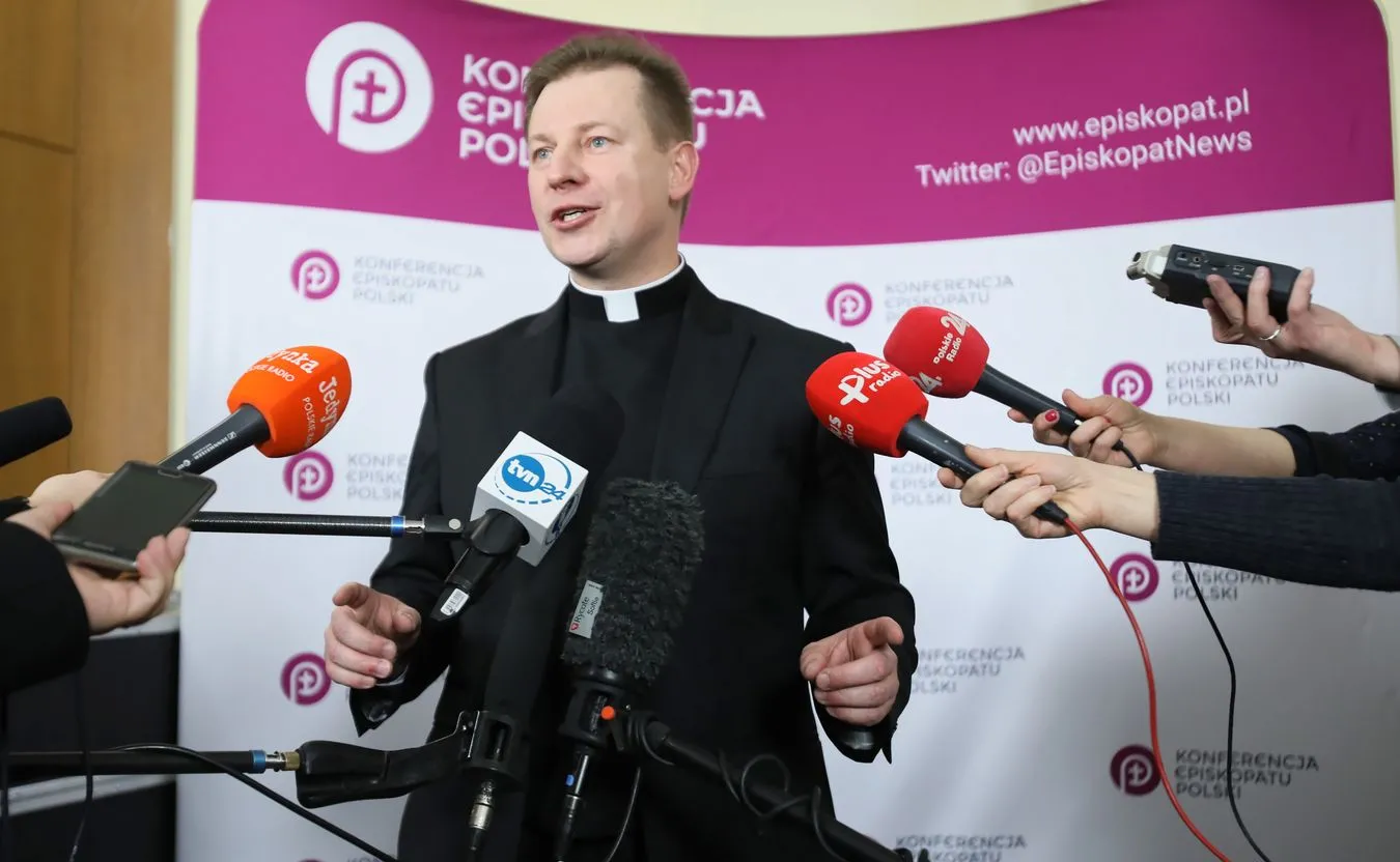 Rzecznik Episkopatu ks. Paweł Rytel-Andrianik 