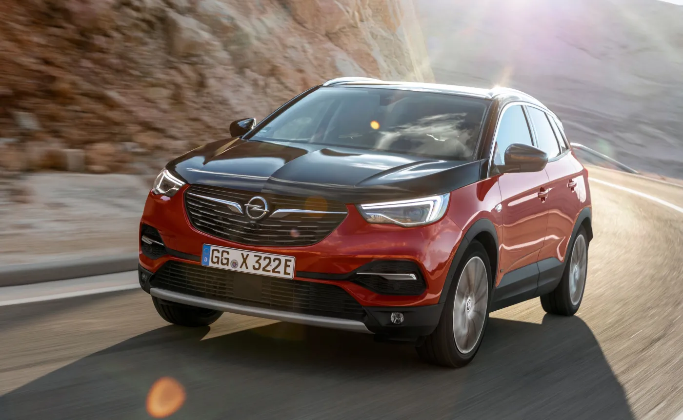Opel Grandland X Hybrid4 