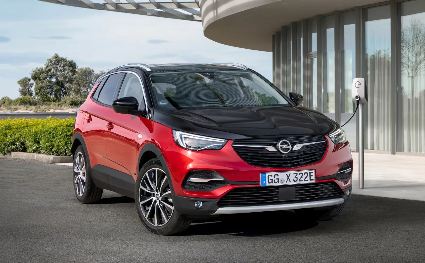 Opel Grandland X Hybrid4 