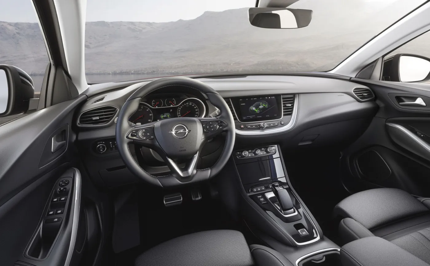 Opel Grandland X Hybrid4 