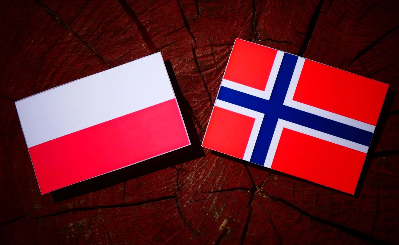 Flagi Polski i Norwegii
