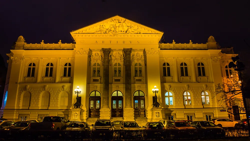 Warszawska Galeria Zachęta otwarta online