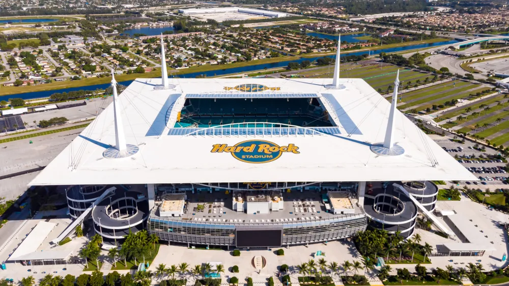 Stadion w Miami zamieni się w... kino samochodowe